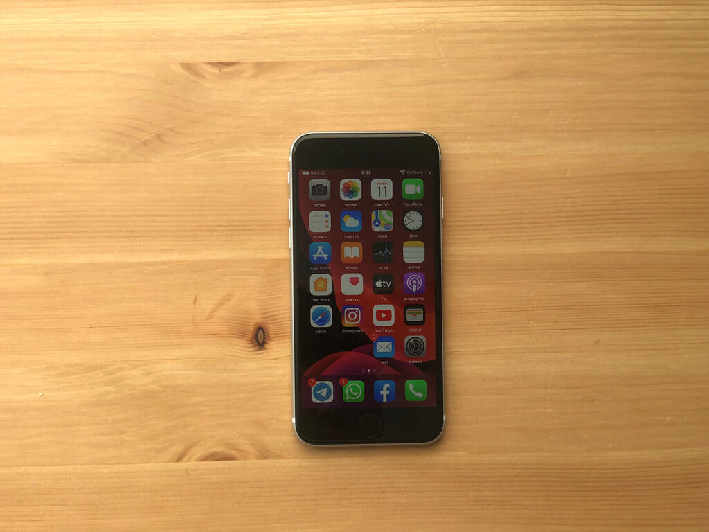 סקירה iPhone SE 2020