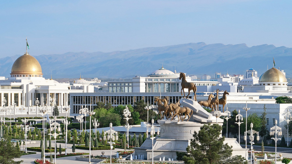 אשגבאט, בירת טורקמניסטן, צילום: Flickr/John Pavelka
