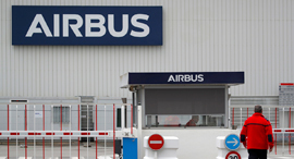מפעל איירבוס איירבס Airbus  נאנט צרפת פיטורים