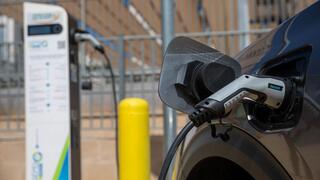 עמדות טעינה EV-EDGE 