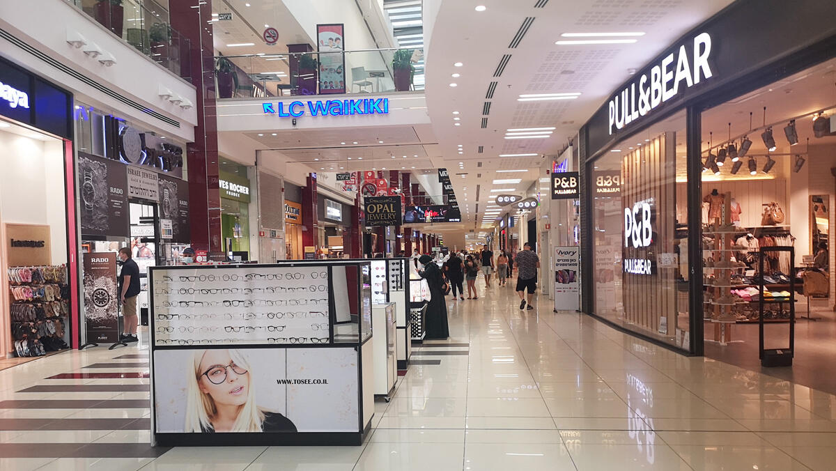 גרנד קניון ב באר שבע ריק מאנשים קורונה וירוס