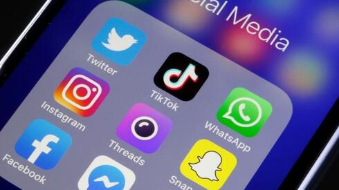 המחלקה לביטחון המולדת בממשל האמריקאי צדה מבקרים במדיה החברתית