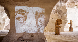 פסלים ועבודת וידיאו של האמן איוו ביזיניאנו ב מערות בית גוברין פנאי