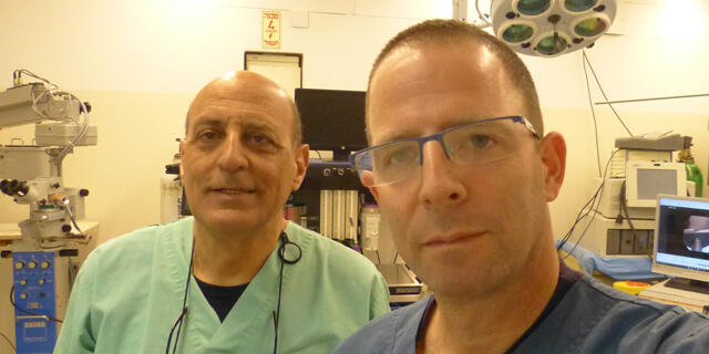  Vessi Medical CEO Eyal Kochavi (right) and cryogenics expert Moti Simchon