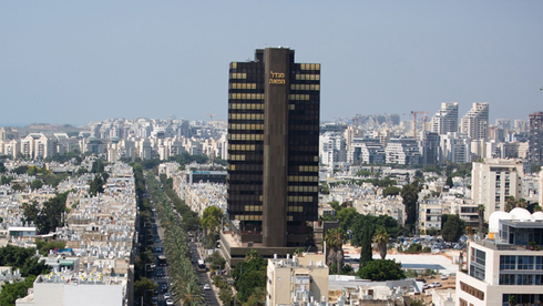 מגדל המאה בתל אביב. מאוחדת מתפרסת על 11 קומות, צילום: בלומברג