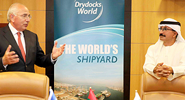 סולטן אחמד בן סוליים יו"ר ומנכ"ל DP WORLD ו שלומי פוגל מבעלי מספנות ישראל