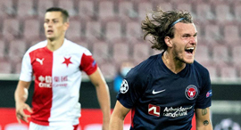 FC מיטיולן חוגגים נגד סלביה פראג עלו לליגת האלופות