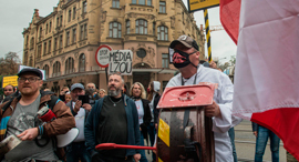 הפגנות בפראג צ'כיה נגד סגר הקורונה 5.10.20
