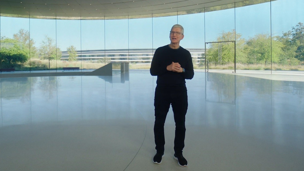 טים קוק מנכ"ל אפל אירוע השקת אייפון 12
