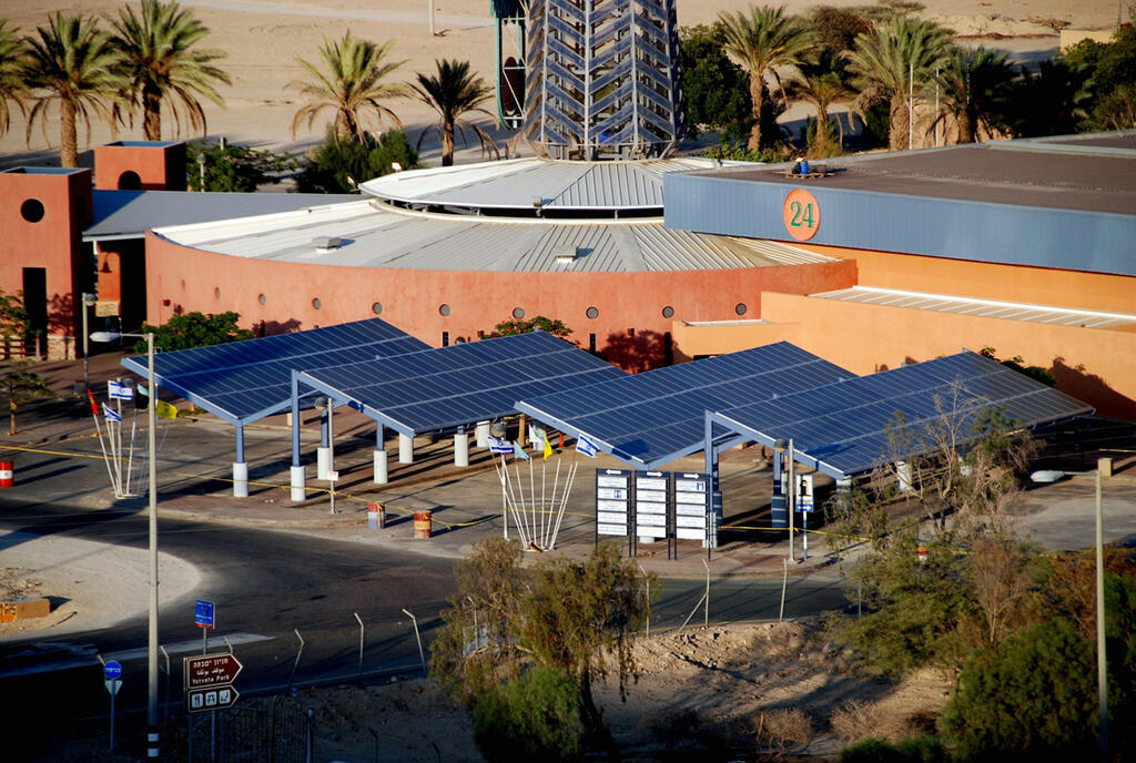 הדמיית פרויקט סולארי של דוראל בחניון קיבוץ יוטבתה