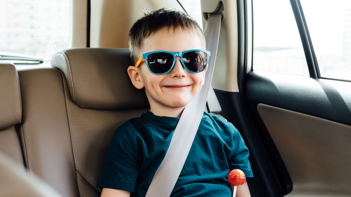 חגורות בטיחות ילדים ב אוטו 