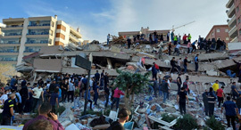 רעידת אדמה הרס איזמיר טורקיה