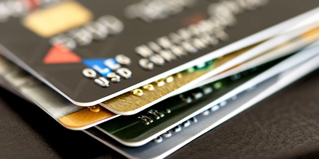כרטיסי אשראי כרטיס אשראי ויזה ישראכרט, צילום: שאטרסטוק