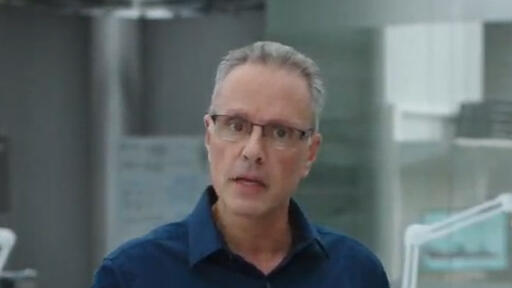 ג'וני סרוג'י נציג ישראלי באירוע אפל