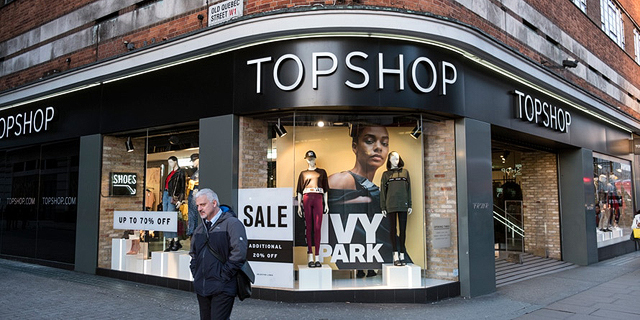 חנות אבגדים אופנה טופשופ טופ שופ TopShop לונדון