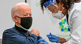 הנשיא הנבחר ג'ו ביידן מקבל חיסון קורונה ב דלאוור