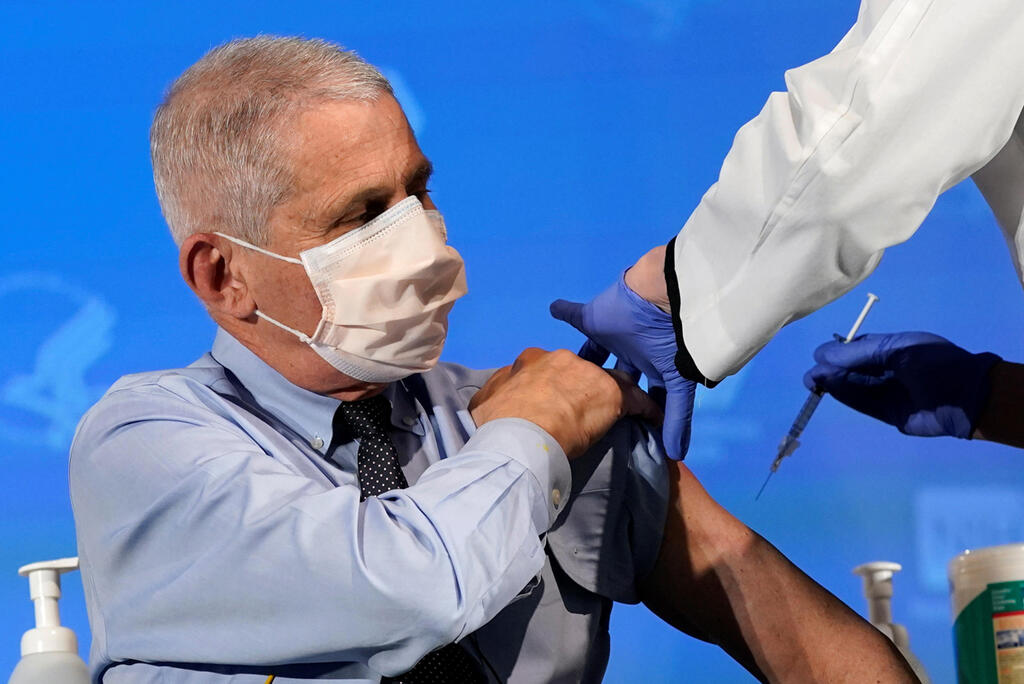 המומחה של הבית הלבן למחלות זיהומיות ד"ר אנתוני פאוצ'י קיבל חיסון נגד קורונה 22.12.20