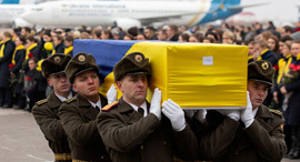 הלוויית הרוגי התרסקות מטוס באוקראינה