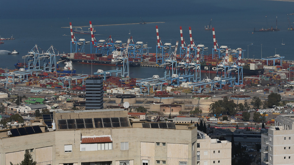 נמל חיפה. המדינה צפויה להרוויח 500–800 מיליון שקל, צילום: אלעד גרשגורן