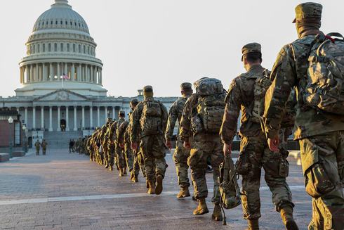 חיילי המשמר הלאומי בגבעת הקפיטול ביום השבעתו של ביידן לנשיאות, צילום: גטי אימג