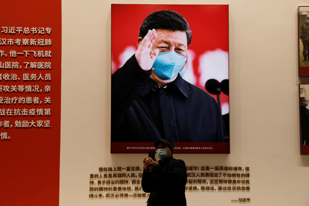 פוטו מנהיגים במסכה נשיא סין סי גינפינג