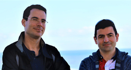מימין: מיכאל מומצ׳וגלו (המנכ"ל) ויאיר מנור (סמנכ"ל הטכנולוגיה), צילום: אפרת מנור