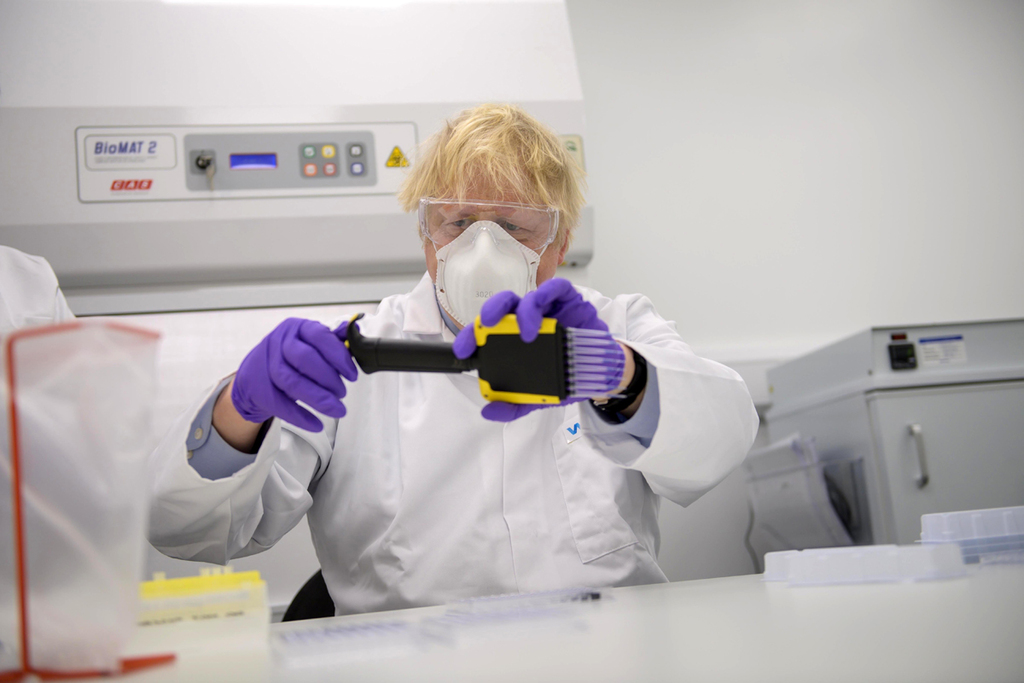 קורונה בריטניה בוריס ג'ונסון מעבדה של ואלנבה ב סקוטלנד  חיסון לקורונה  28.1.21