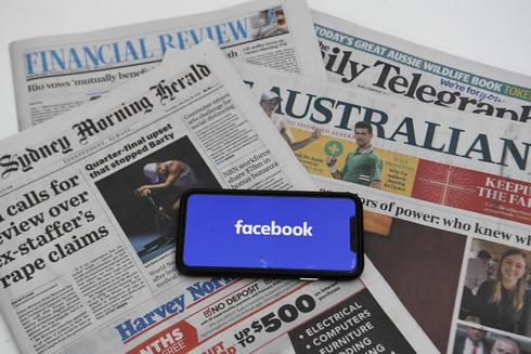פייסבוק ועיתונים באוסטרליה , צילום: אי פי איי