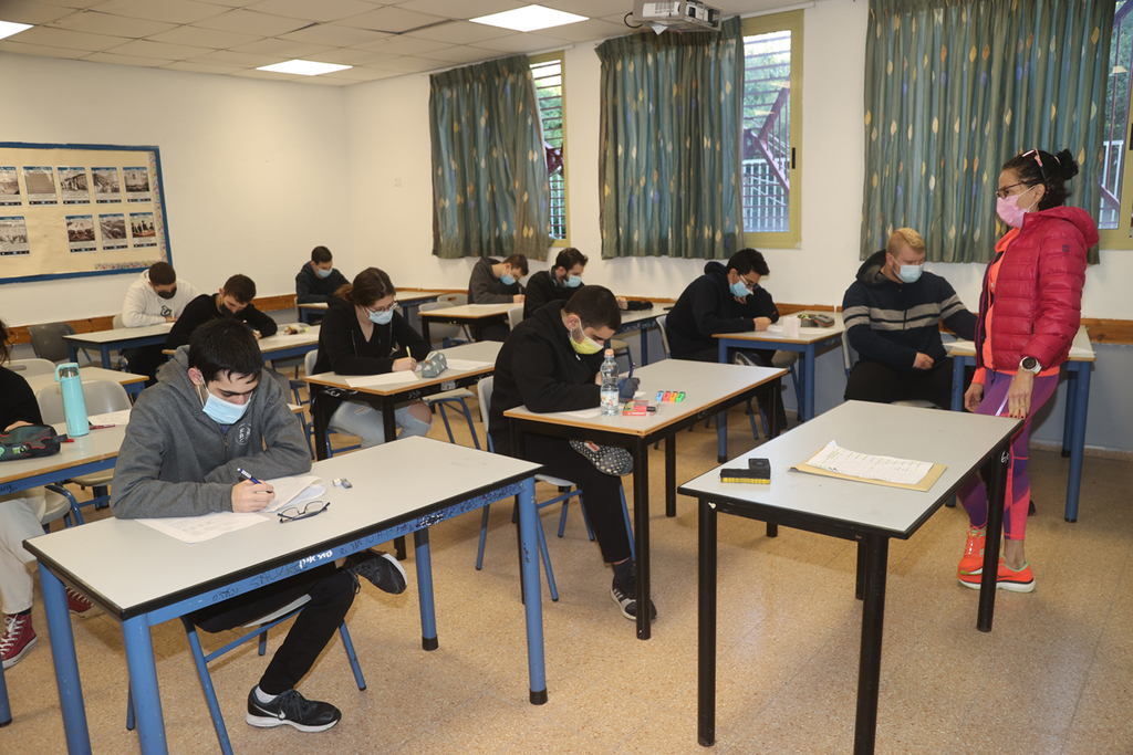 תלמידי יא' ו-יב' חוזרים ללימודים בשוהם קורונה 21.2.21
