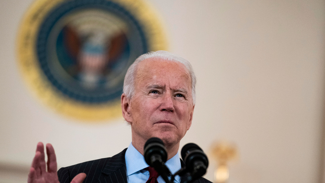 נשיא ארה"ב ג'ו ביידן טקס לזכר 500 המתים ב קורונה  