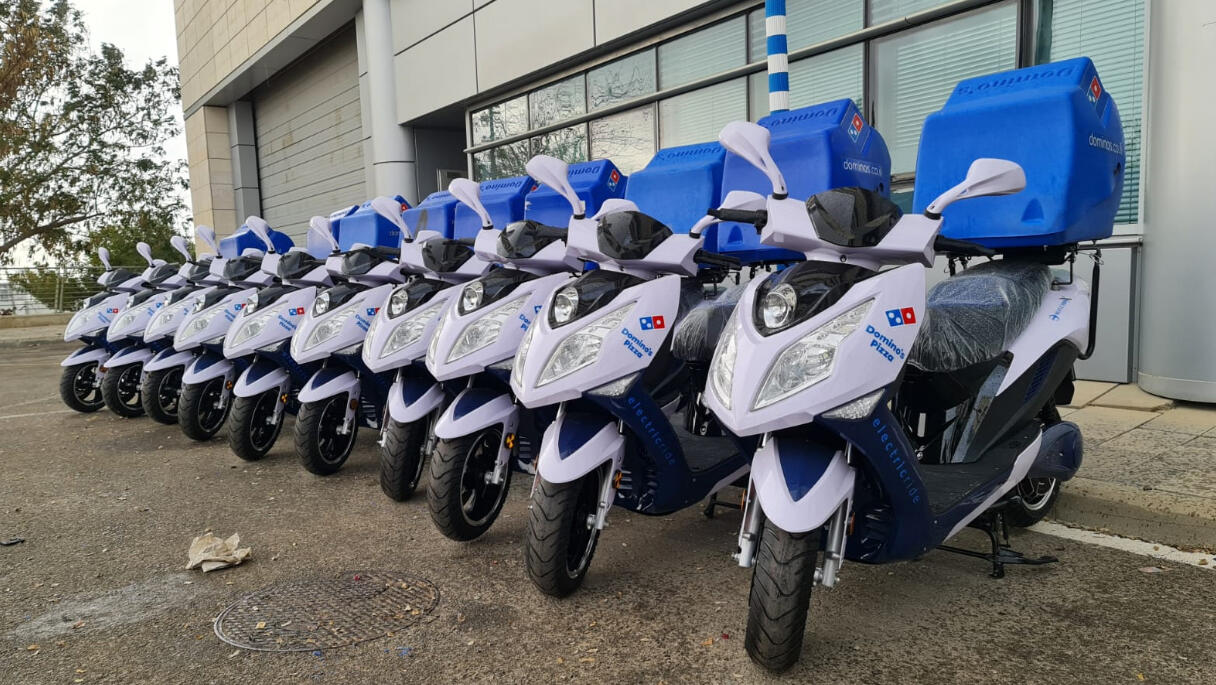 דומינו'ס ישראל קטנועים חשמליים בליץ הישראלית