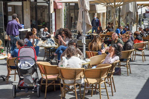בית קפה בירושלים בקורונה, צילום: שלו שלום