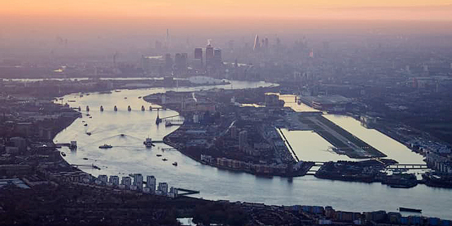 נהר התמזה תמזה לונדון אנגליה בריטניה