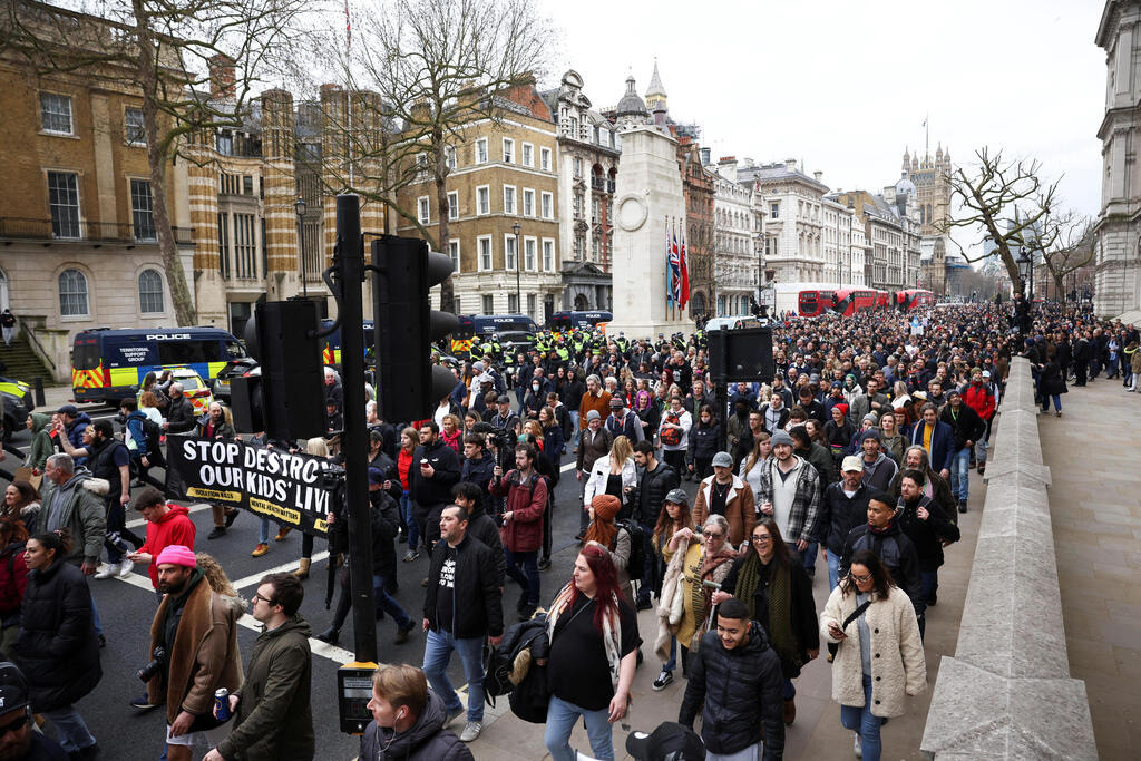 הפגנות אירופה נגד הגבלות קורונה לונדון