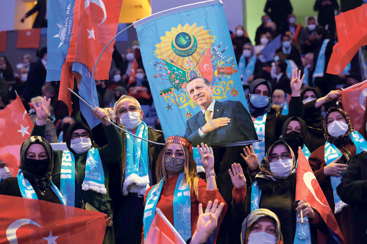 עצרת תמיכה ב ארדואן בחודש שעבר ב איסטנבול