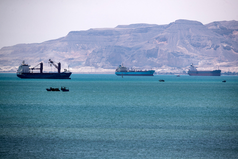 אוניות שממתינו במפרץ סואץ, היום, צילום: גטי אימג