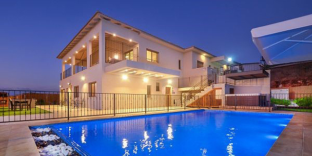 בריכה וילה ביפוסט