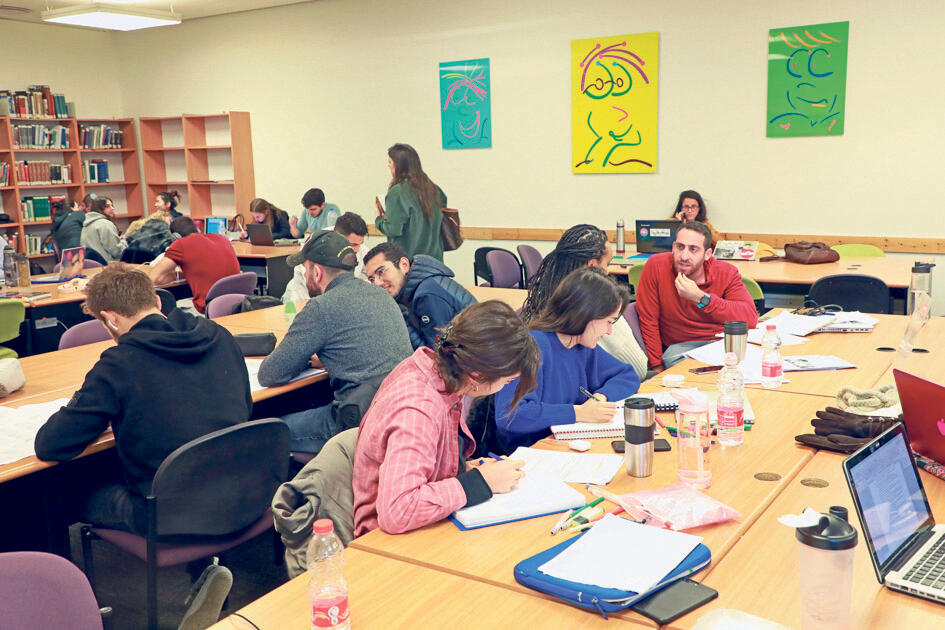 סטודנטיות סטודנטים ב מרכז הבינתחומי הרצליה