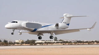1 מטוס מנהלים נחשון אורון גאלפסטרים G550