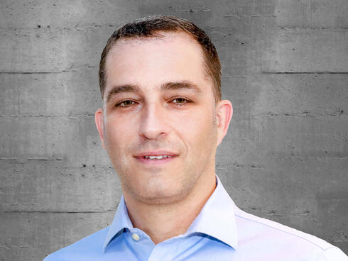 Ronen Smoly, CEO of PlaxidityX. 