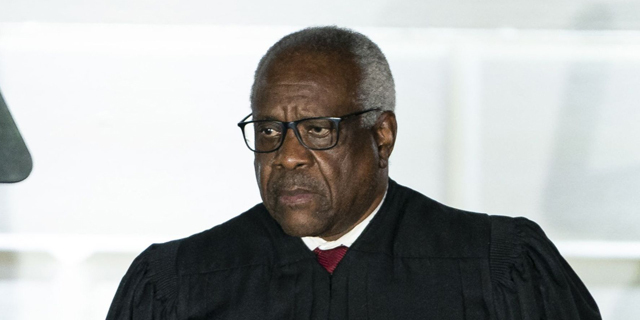 קלרנס תומאס שופט בית המשפט העליון ב ארה"ב