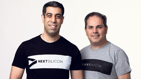 אלעד רז, מייסד NextSilicon, וסמנכ"ל הפיתוח אייל נגר. נחשפה ברשימת 2021 ומאז הגיעה לשווי של 1.5 מיליארד דולר

