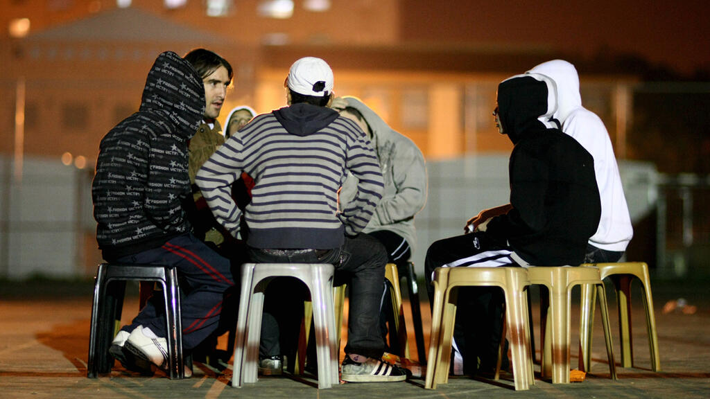 מוסף שבועי 29.4.21 נערים ב פעילות של הארגון עלם בעיר לוד