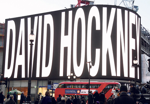 פנאי יצירת וידאו של דיוויד הוקני בכיכר פיקדילי, לונדון, צילום: רויטרס