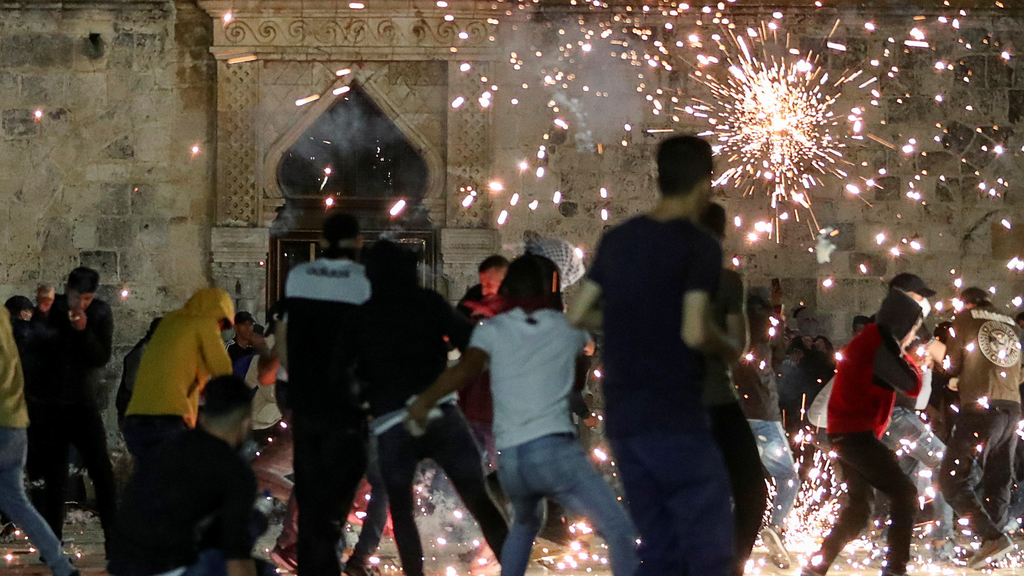 התפרעויות מהומות עימותים משטרה פלסטינים רמדאן הר הבית מסגד אל אקצא ירושלים