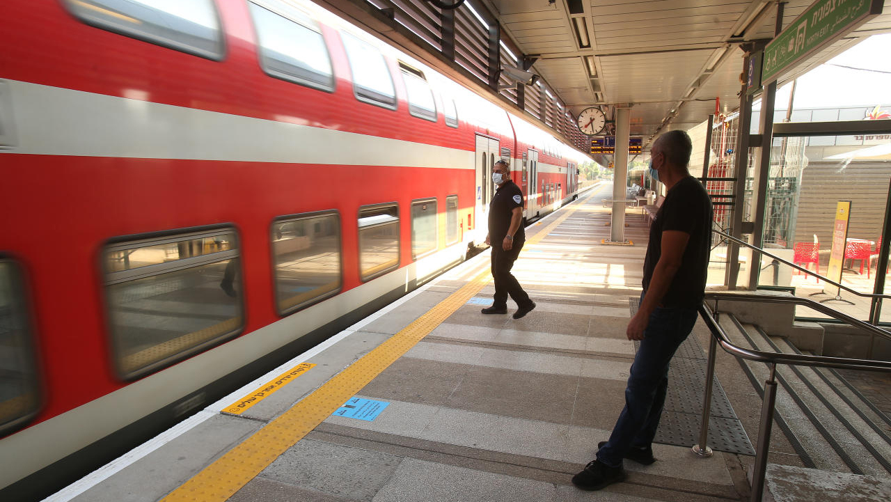 תחנת רכבת ב בנימינה