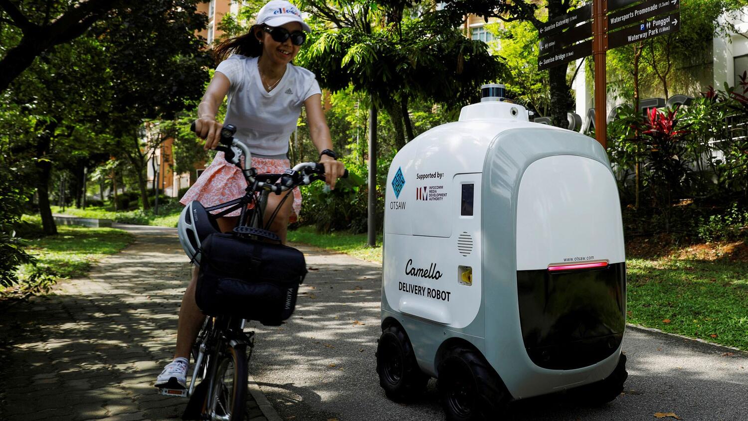 פוטו רובוטים משלוח סינגפור 