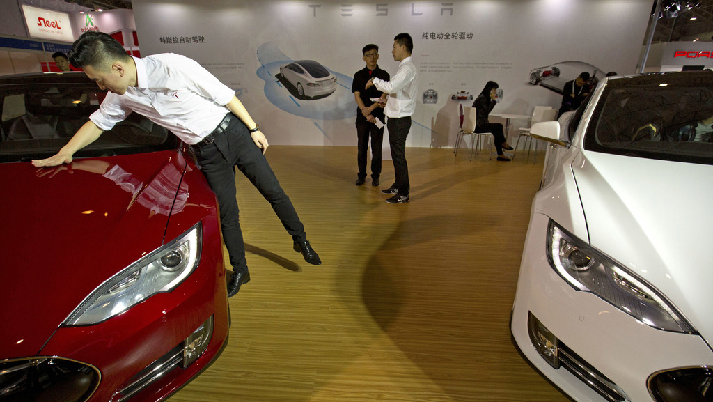 ירידה במכירות טסלה בסין באפריל, כשברקע ידיעות שליליות על החברה