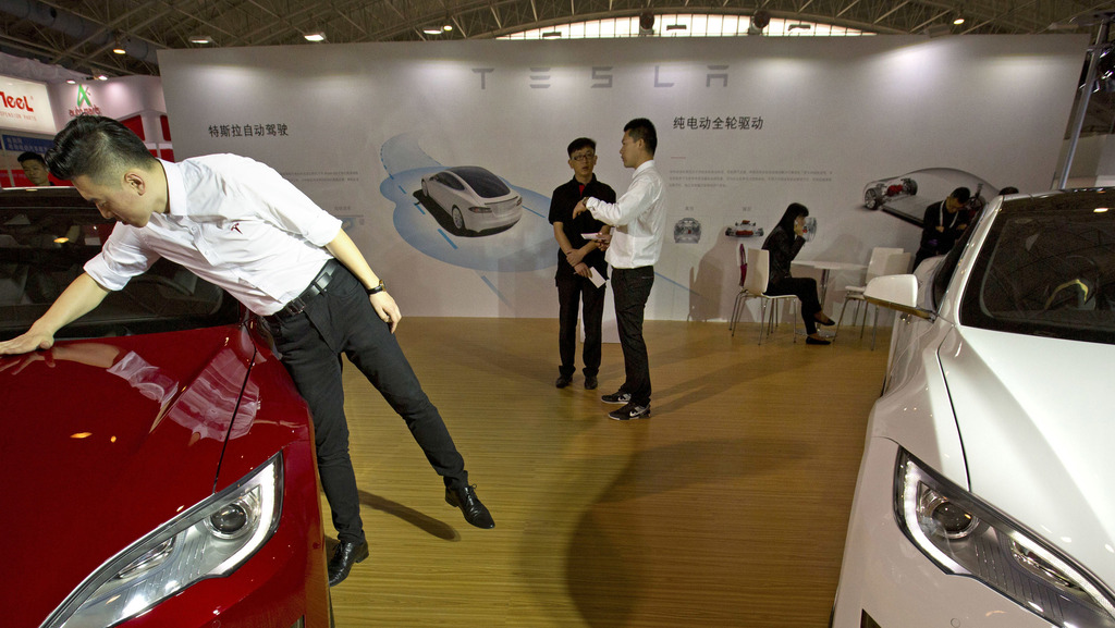 דיווח: הוראה לעובדי ממשלה בסין לא להחנות מכוניות טסלה במקומות העבודה