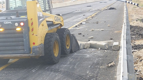 נזקים בכבישים , צילום: חברת נתיבי ישראל